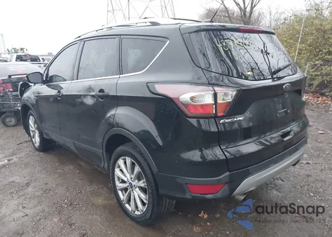 2017 Ford Escape Titanium z USA, uszkodzony, nr VIN 1FMCU0JD4HUE33758